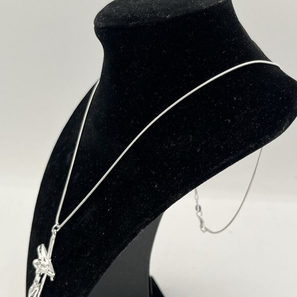 Beautiful Silver Plated Cross Crucifix On Snake Chain Silver Tone Christian - Picture 3 of 7